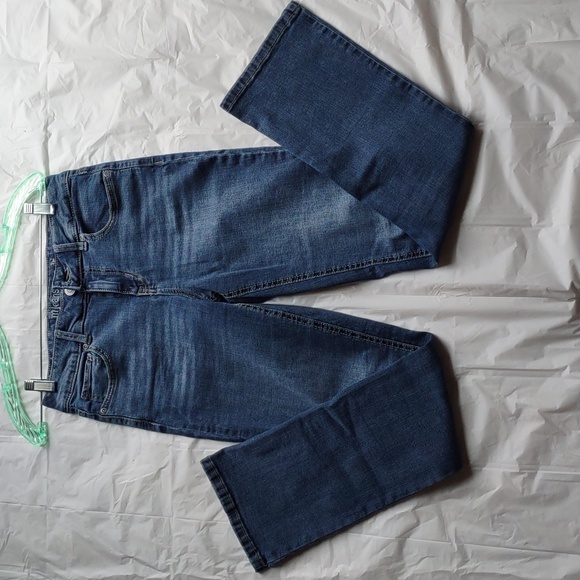 Maurices Slim Boot Jean, Size 6 - Picture 3 of 11